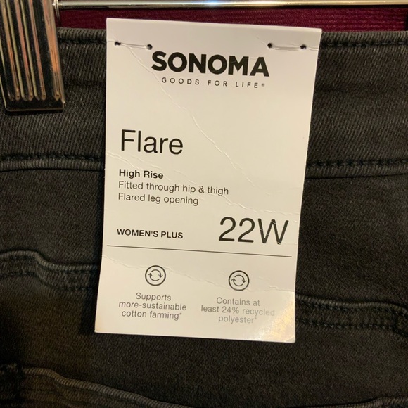 NWT Sonoma Women's Plus Sz 22W Flare Black Faded Denim  Jeans High Rise Stretch - Picture 3 of 7